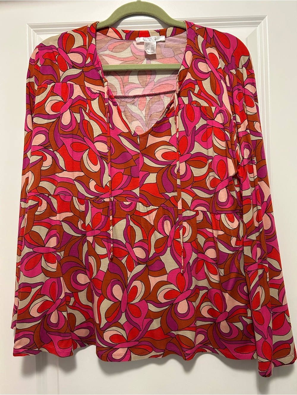 Pretty Multicolor Blouse in Pink, Red, Brown and Beige.
